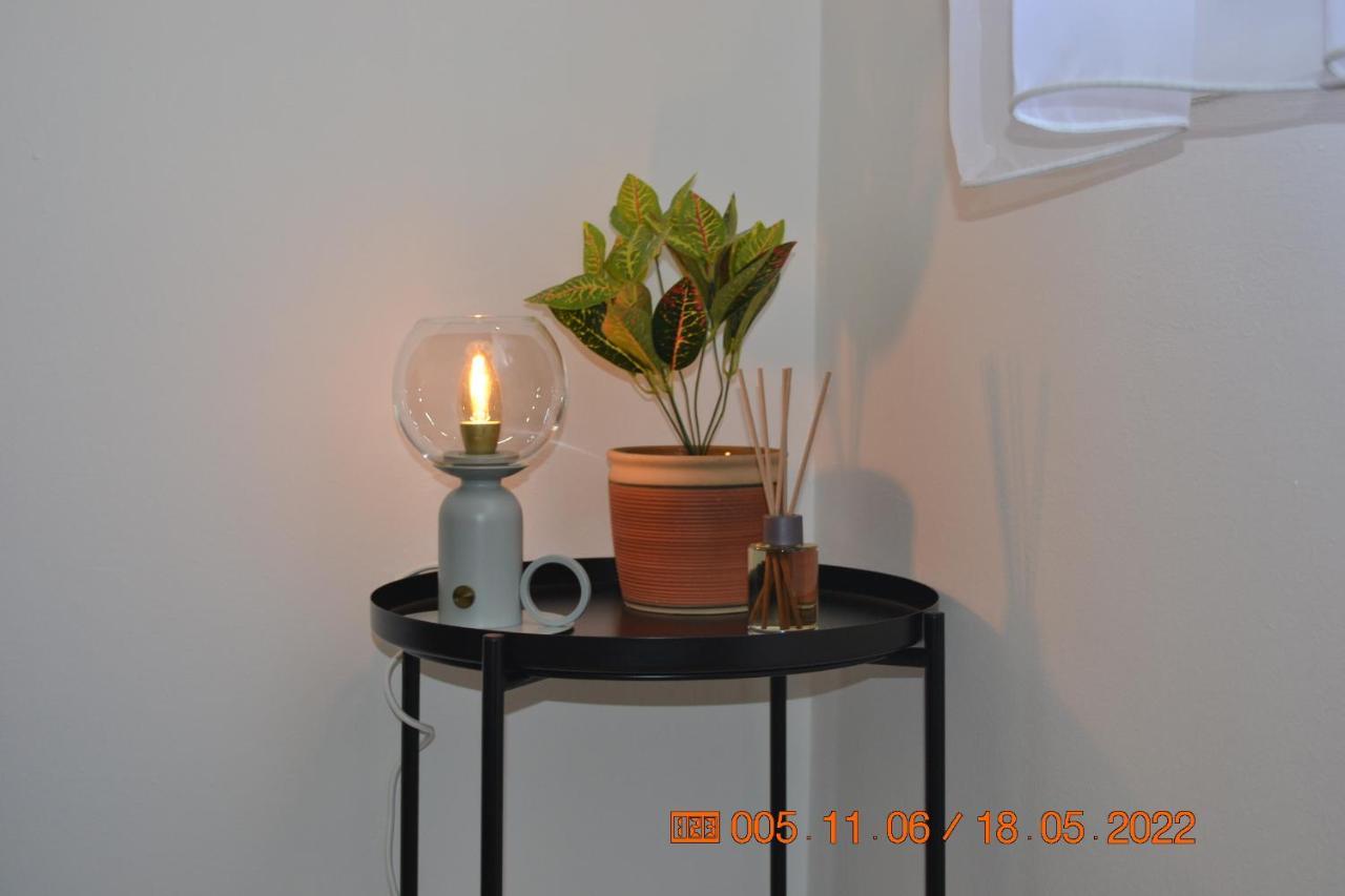 Sziget Apartman เอ็กเกอร์ ภายนอก รูปภาพ